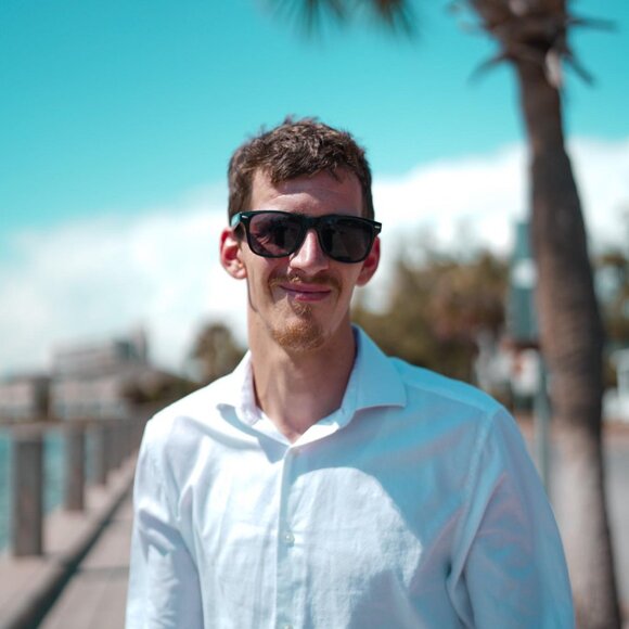 Meet your Posher, Craig - Picture 1 of 1